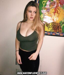 Thera Overing Influencer Blue Eyes American Medium Ass Blond Thera Overing Influencer Blue Eyes American Medium Ass Blond