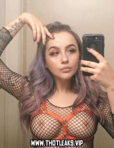 Lavlitt Petite American Caucasian Onlyfans Medium Breasts