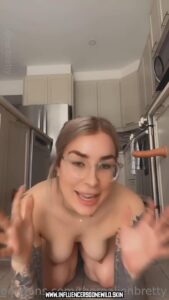 Jen Brett Curvy Body Tweeter Double Penetration
